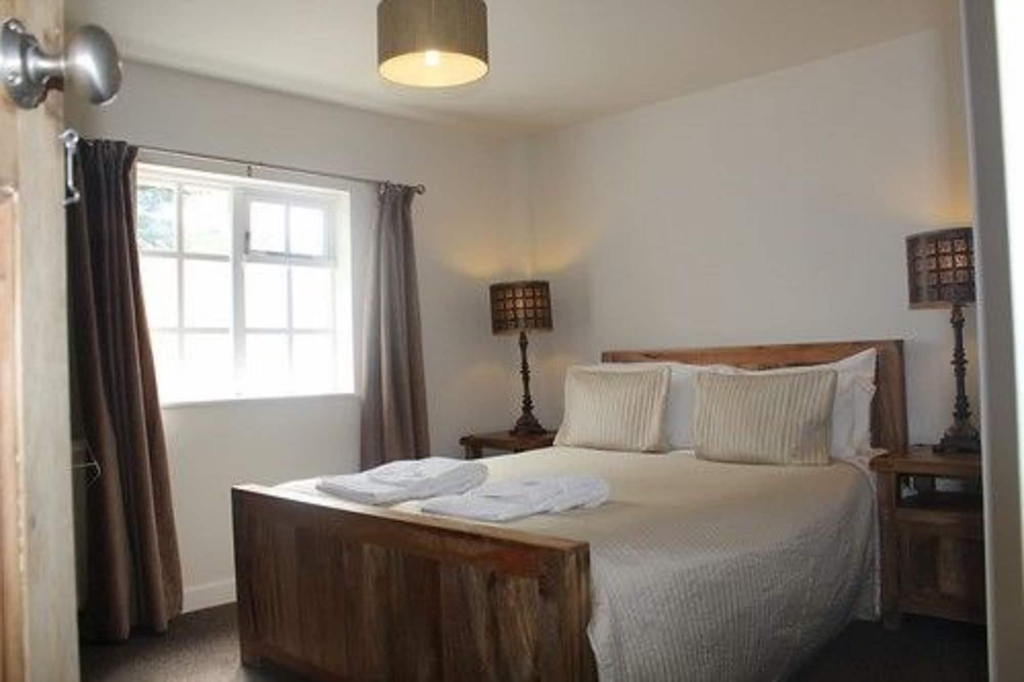 Bed and Breakfast The Coach House Winterbourne Esterno foto