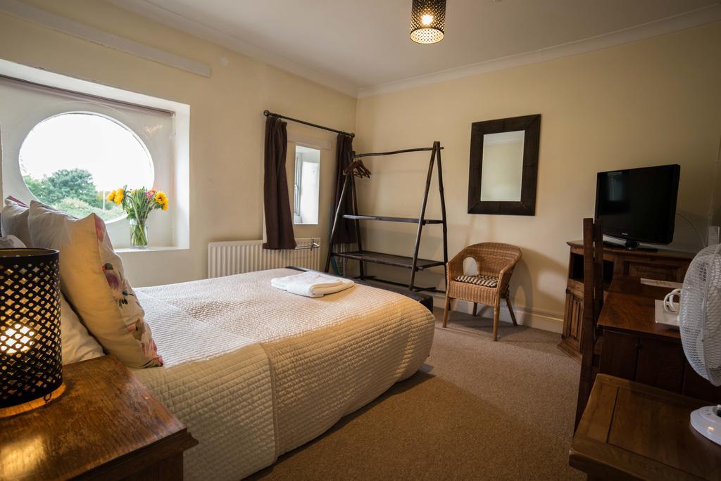 Bed and Breakfast The Coach House Winterbourne Esterno foto